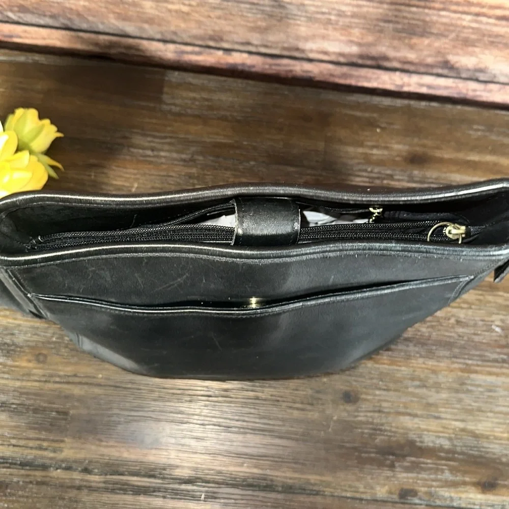 Vintage Coach Chelsea leather shoulder messenger bag in black 6003! - Picture 8 of 12